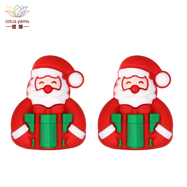 POICHR 4 Santa with Gift