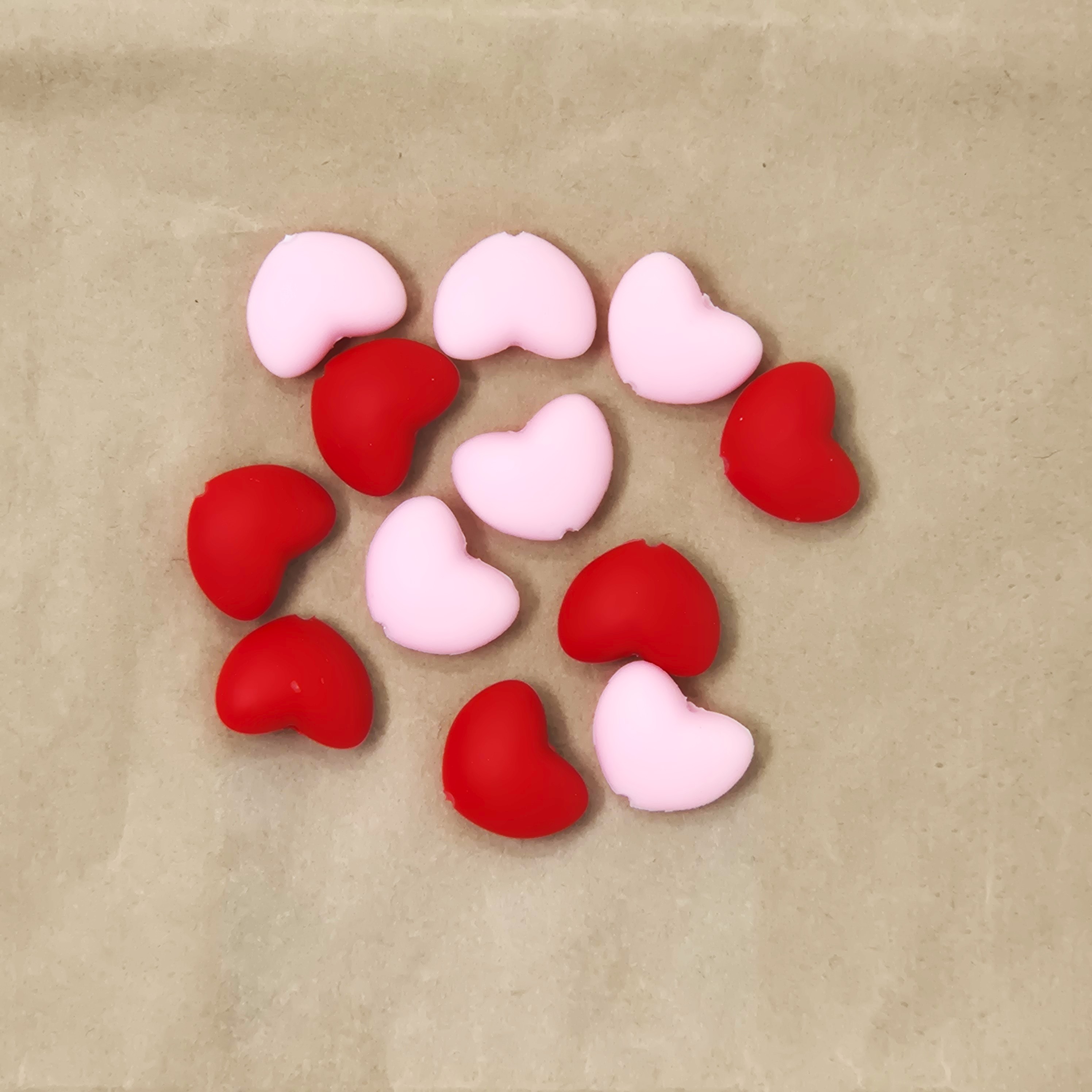 Herzen in rosa und rot